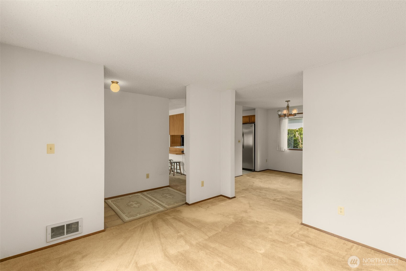 24124 8th Place West Bothell, WA 98021 - Photo 5 of 39 an empty room with closet