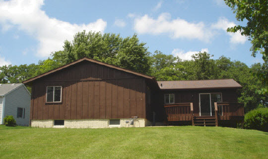 2068 Hillsdown Road Lake Summerset, IL 61019 - Photo 6 of 6 a house view with a garden space