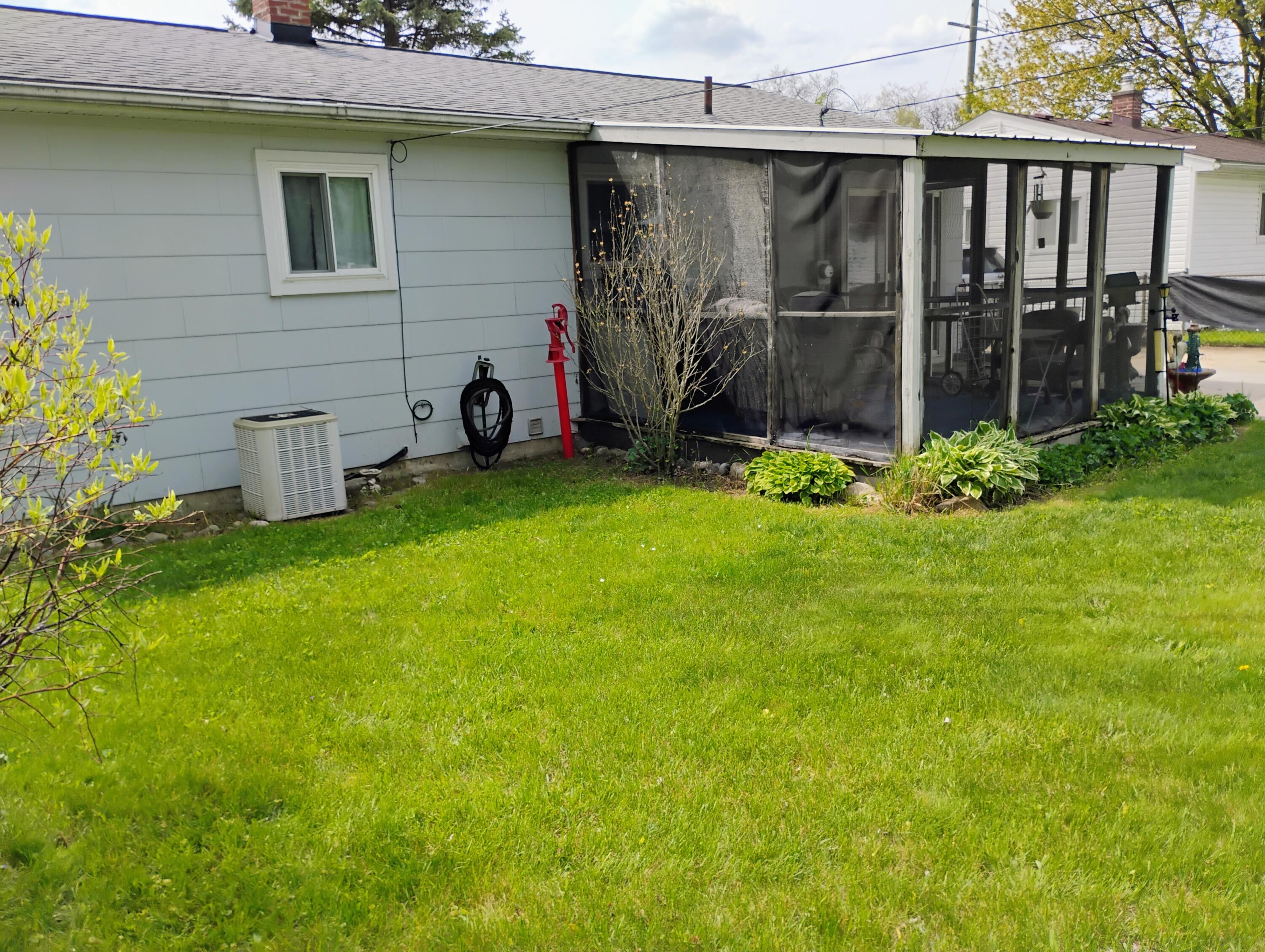 12415 Clinton River Road Sterling Heights, MI 48313 - Photo 26 of 27 12415 Clinton ext9
