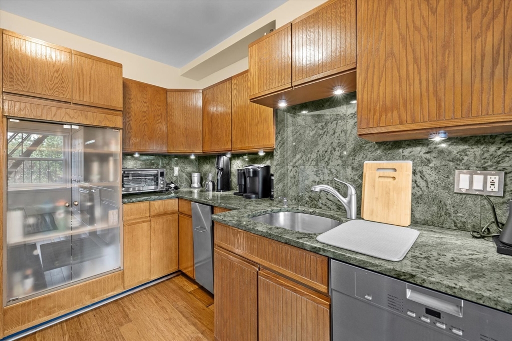 1757 Beacon Street, Unit 3 Brookline, MA 02445 - Photo 15 of 26
