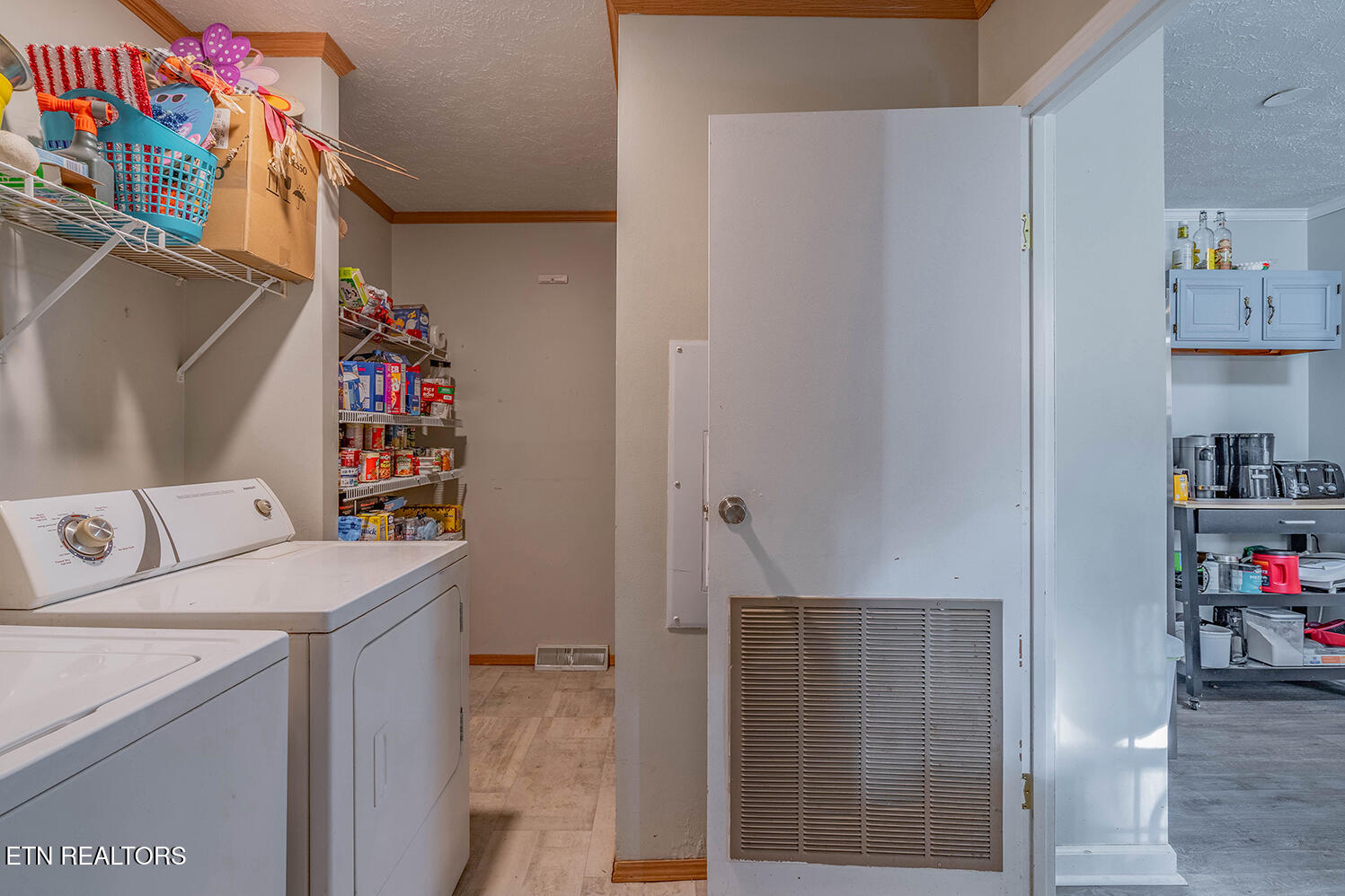 153 Torikait Lane Powell, TN 37849 - Photo 18 of 20 A7308513-HDR