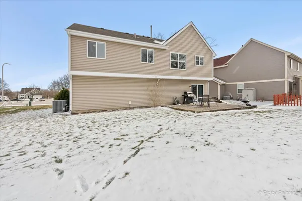 $450,000 | 466 Valley Forge Avenue, South Elgin, IL 60177