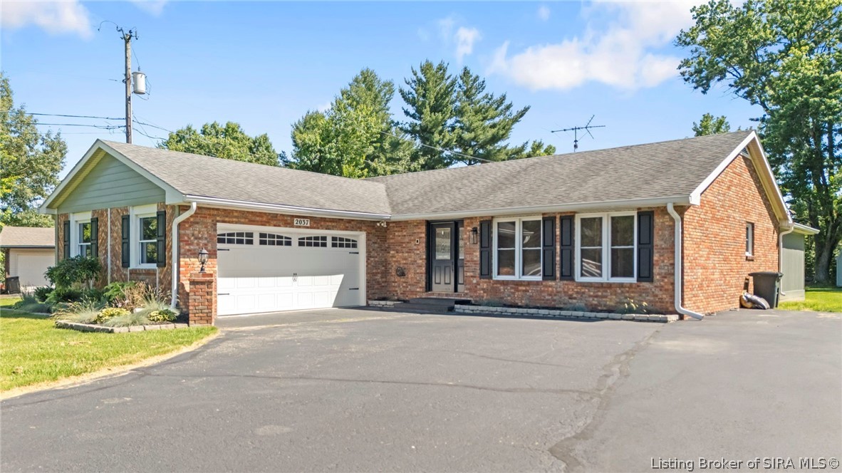 2037 Ridgewood Lane Madison, IN 47250 - Photo 2 of 27 2 car attached garage