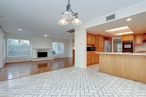 $380,000 | 1614 Westhurst Lane, Houston, TX 77077