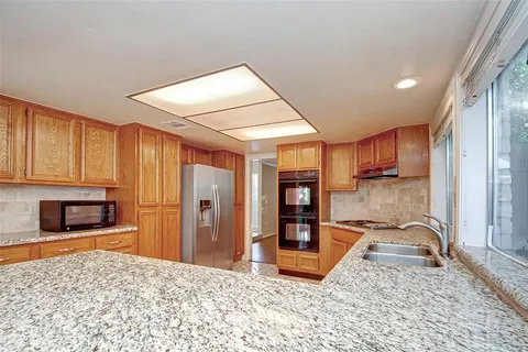 $380,000 | 1614 Westhurst Lane, Houston, TX 77077