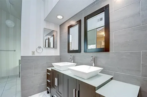 $380,000 | 1614 Westhurst Lane, Houston, TX 77077