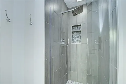 $380,000 | 1614 Westhurst Lane, Houston, TX 77077