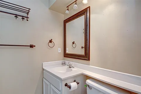 $380,000 | 1614 Westhurst Lane, Houston, TX 77077