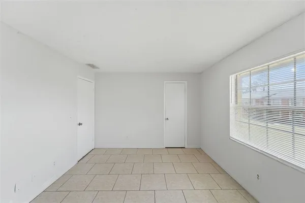$1,400 | 1655 West Oak Ridge Road, Unit D, Orlando, FL 32809