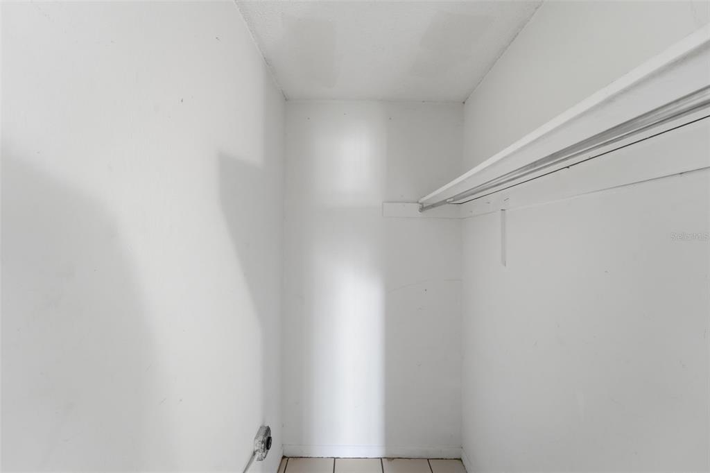 1655 West Oak Ridge Road, Unit D Orlando, FL 32809 - Photo 15 of 23