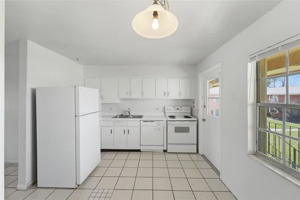 $1,400 | 1655 West Oak Ridge Road, Unit D, Orlando, FL 32809