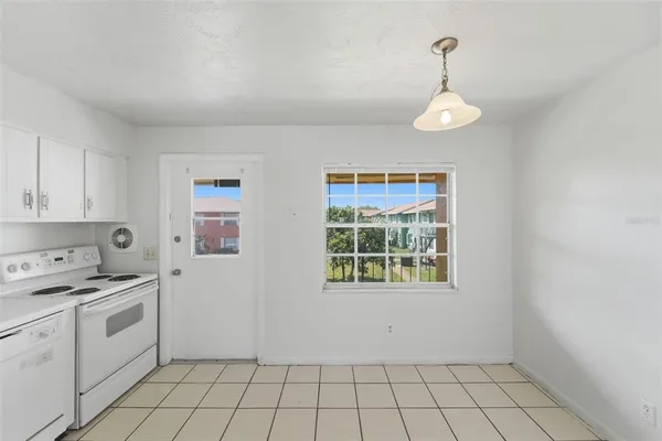 $1,400 | 1655 West Oak Ridge Road, Unit D, Orlando, FL 32809