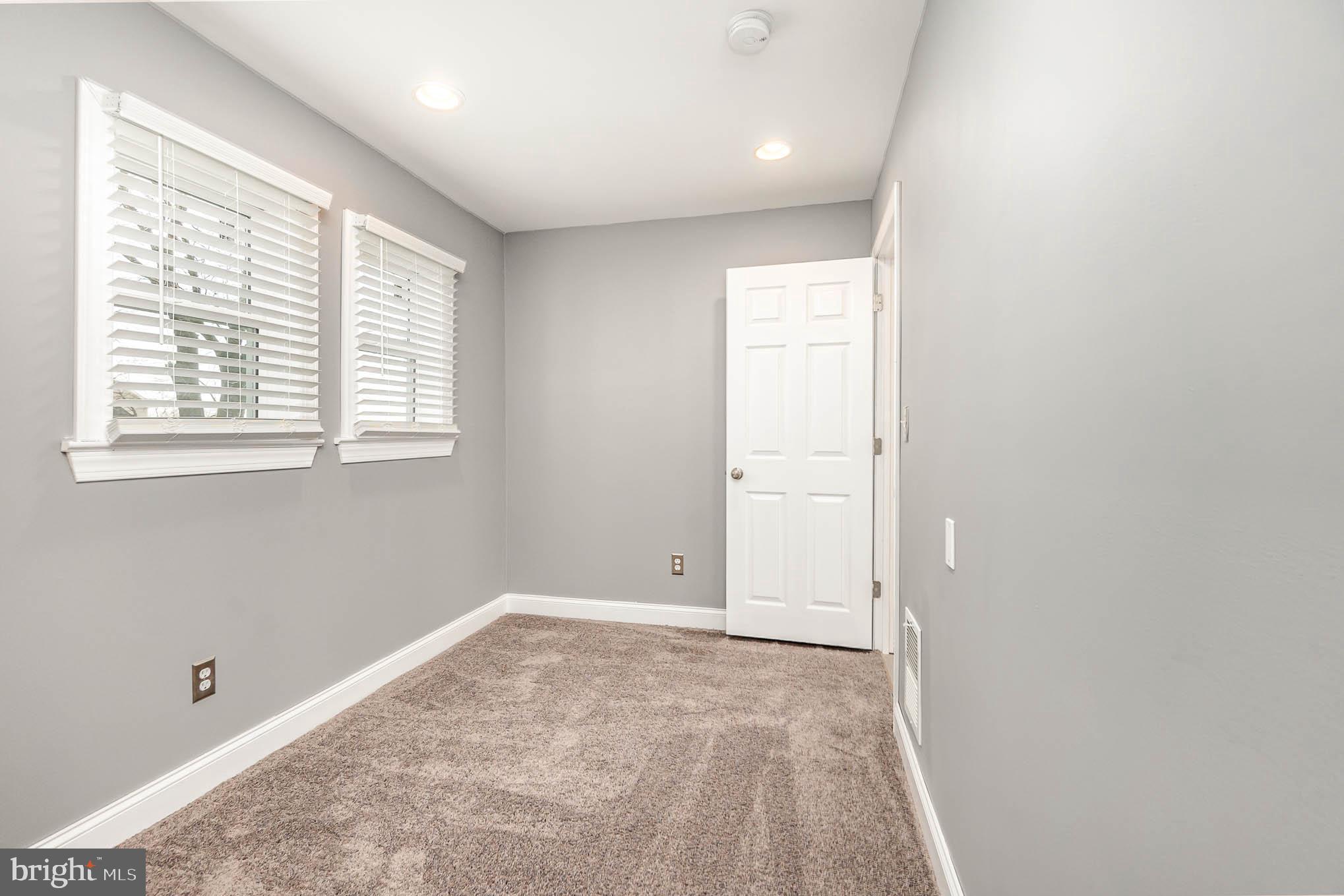 361 Savannah Road Baltimore, MD 21221 - Photo 23 of 48