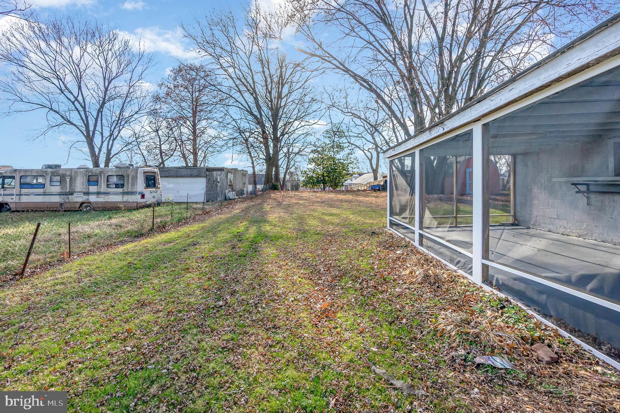 361 Savannah Road Baltimore, MD 21221 - Photo 7 of 48