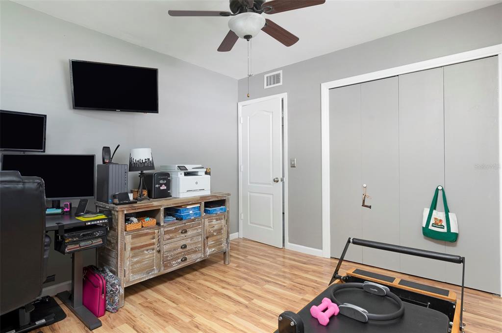 397 36th Street Southeast Largo, FL 33771 - Photo 23 of 50 Gallery Image 23