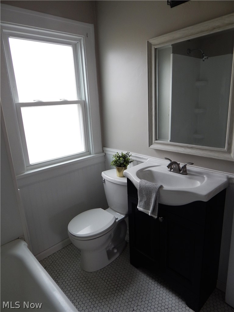7501 Jameson Road Cleveland, OH 44129 - Photo 18 of 25