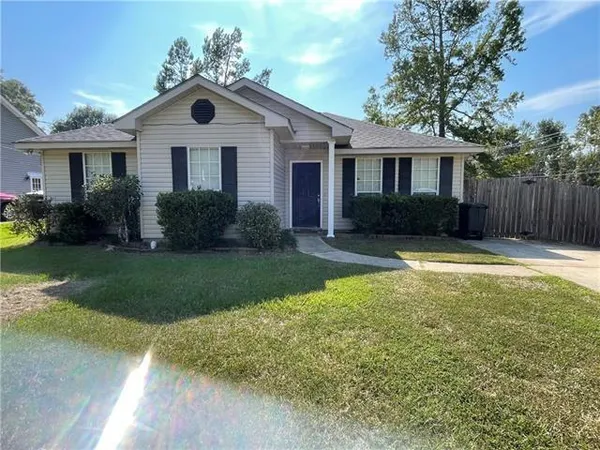 $1,750 | 71259 Shady Lake Drive, Covington, LA 70433