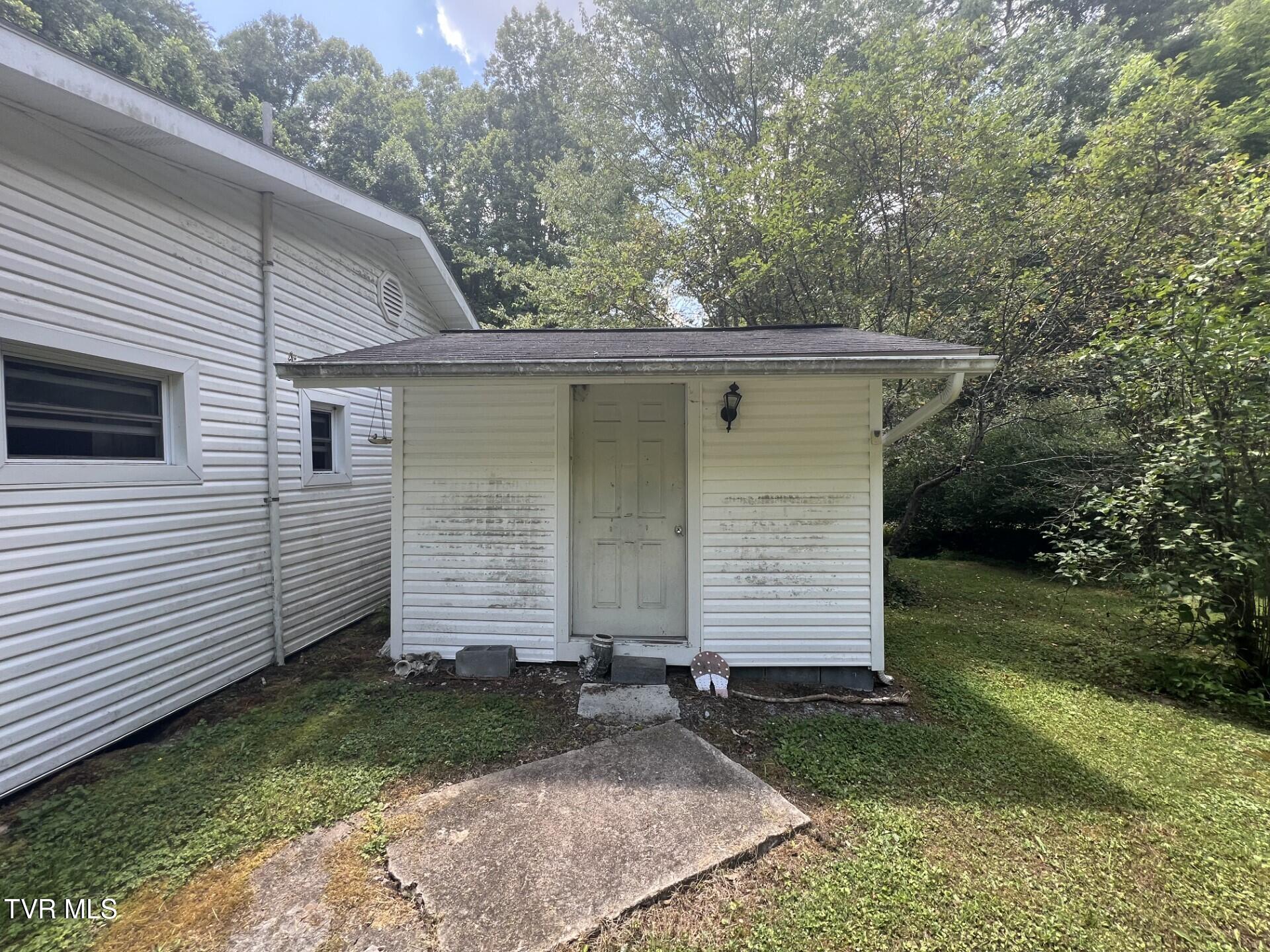 13423 Grayson Road Coeburn, VA 24230 - Photo 12 of 12 Building c