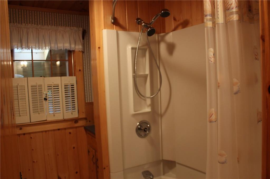 82 Dewey Road York, ME 03909 - Photo 29 of 32 Full size bath and tub for the...