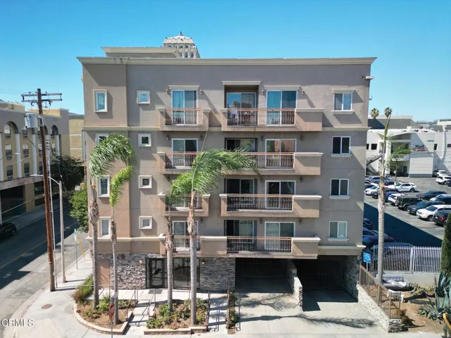 $3,400 | 3855 Ingraham Street, Unit 204, Los Angeles, CA 90005