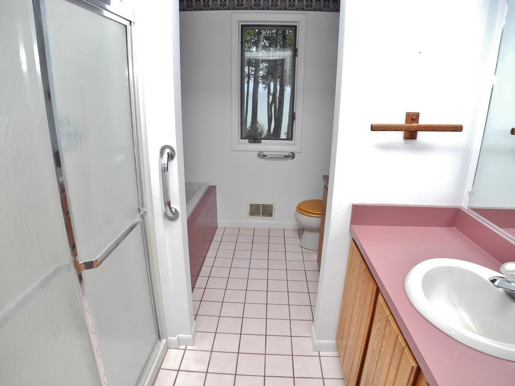5290 Omena Point Road Omena, MI 49674 - Photo 26 of 35 1830272-25.JPG