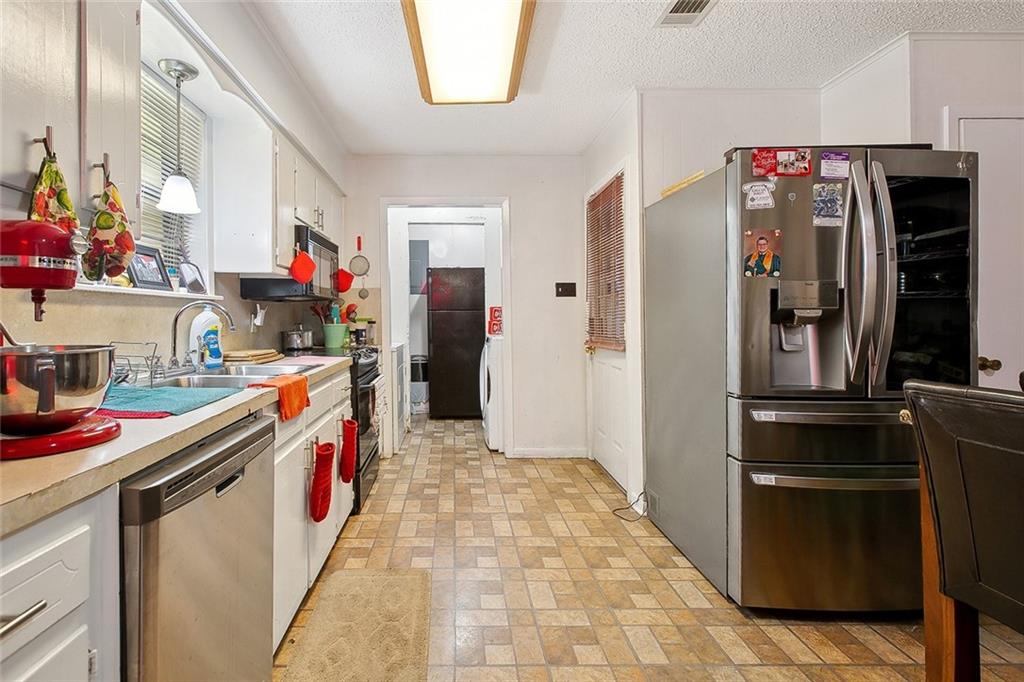 13504 Morvant Road Baker, LA 70714 - Photo 8 of 16