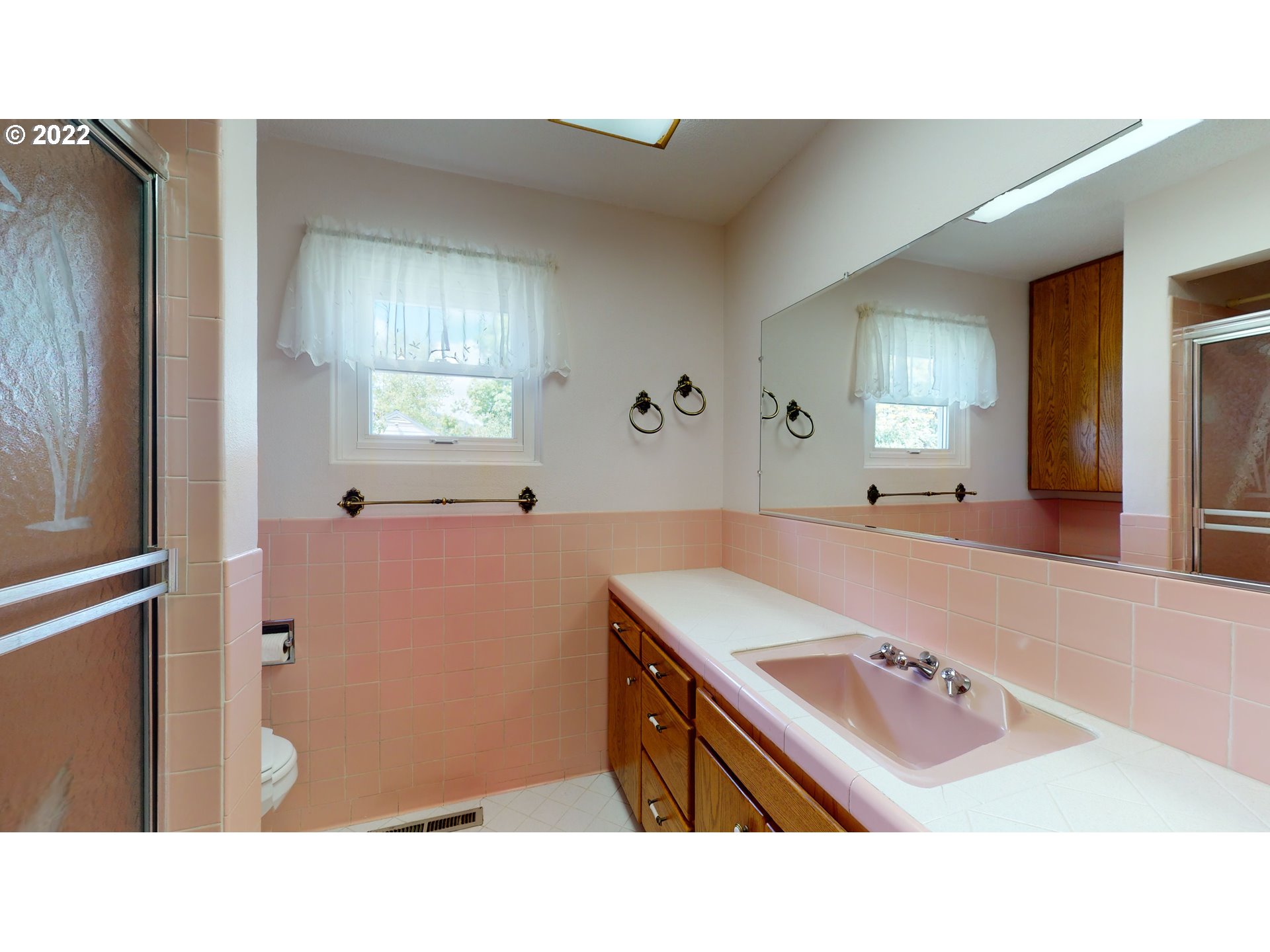 623 Page Road Winchester, OR 97495 - Photo 15 of 32 Gallery Image 15