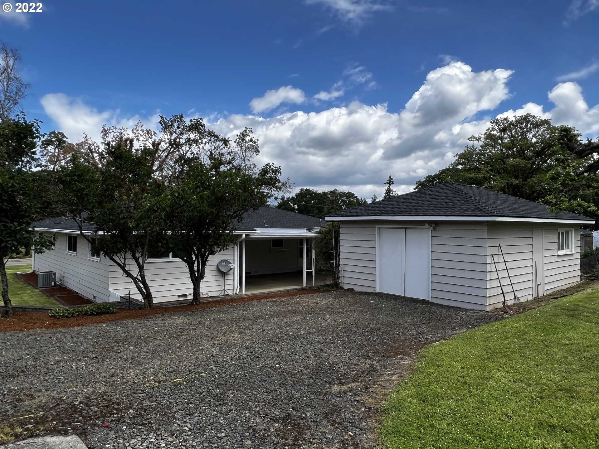 623 Page Road Winchester, OR 97495 - Photo 26 of 32 Gallery Image 26