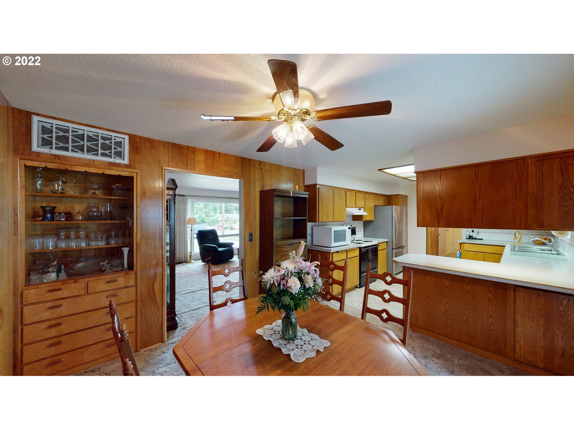 623 Page Road Winchester, OR 97495 - Photo 10 of 32 Gallery Image 10