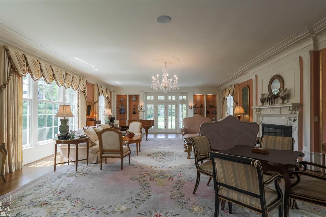 625 Lake Shore Road Grosse Pointe, MI 48236 - Photo 9 of 59