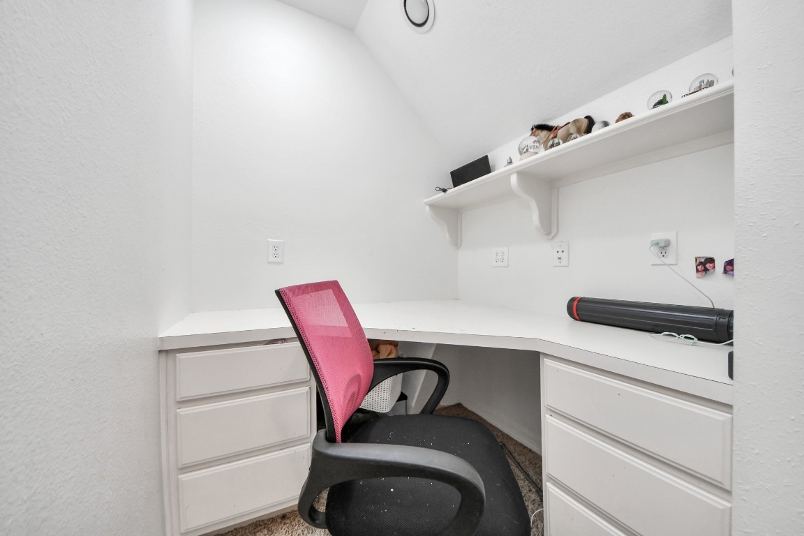 5703 Brennan Ridge Lane Katy, TX 77450 - Photo 35 of 45 a utility room with dryer and washer