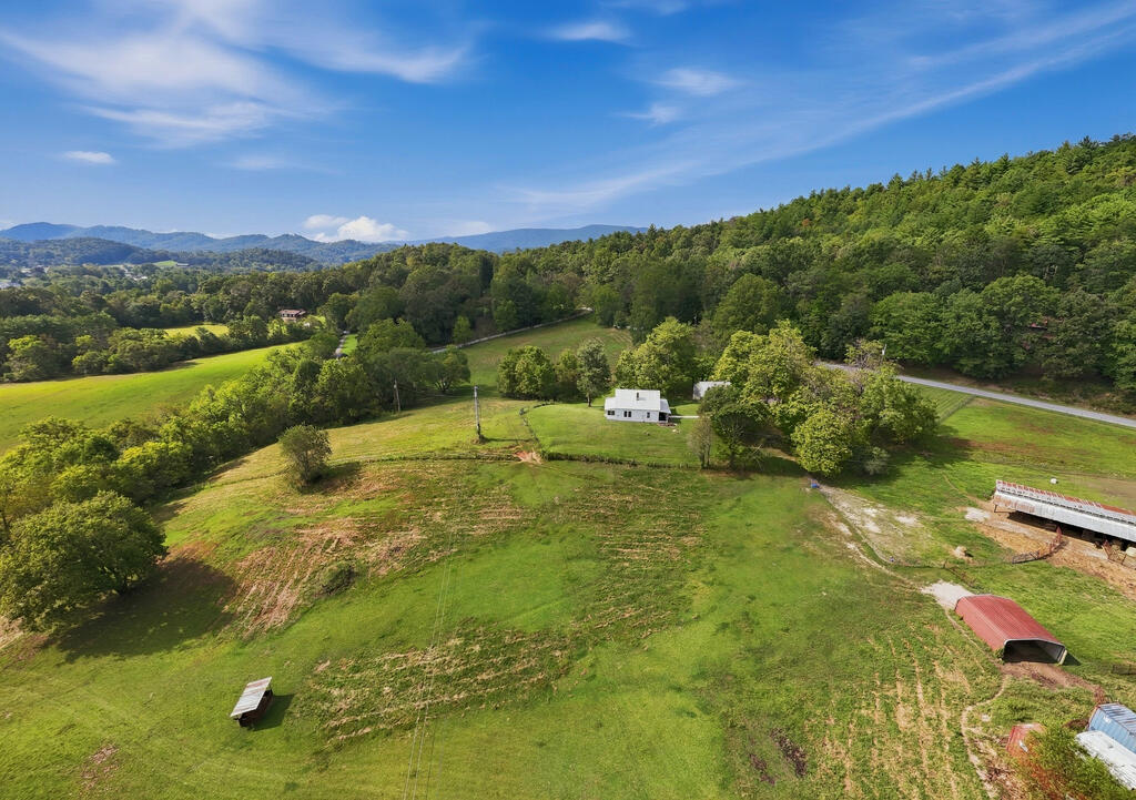 1038 Jarrett Road Hayesville, NC 28904 - Photo 55 of 61 Gallery Image 55