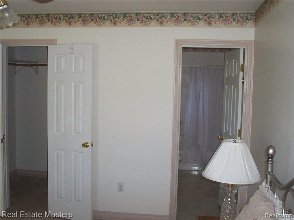 1372 Allen Road Smiths Creek, MI 48074 - Photo 11 of 16 GREAT ROOM