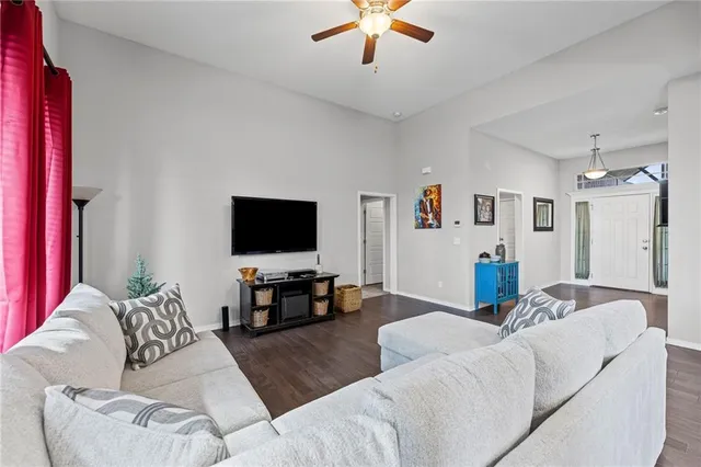 $525,000 | 5221 Meadow View Drive, Shawnee, KS 66226