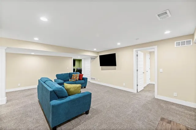 $525,000 | 5221 Meadow View Drive, Shawnee, KS 66226