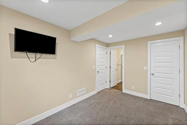 $525,000 | 5221 Meadow View Drive, Shawnee, KS 66226