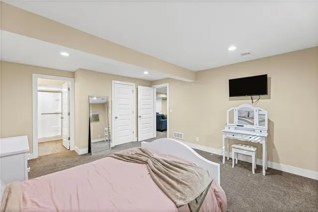 $525,000 | 5221 Meadow View Drive, Shawnee, KS 66226