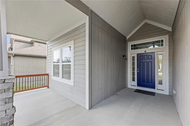 $525,000 | 5221 Meadow View Drive, Shawnee, KS 66226