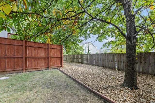 $525,000 | 5221 Meadow View Drive, Shawnee, KS 66226