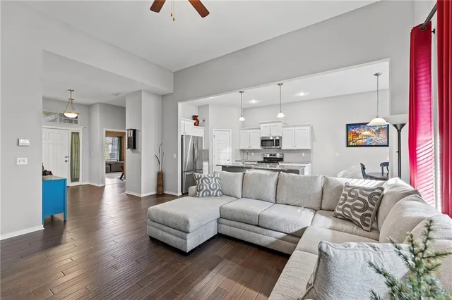 $525,000 | 5221 Meadow View Drive, Shawnee, KS 66226