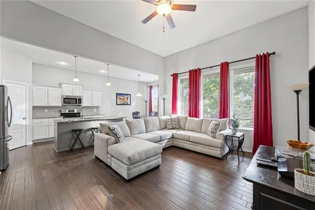 $525,000 | 5221 Meadow View Drive, Shawnee, KS 66226