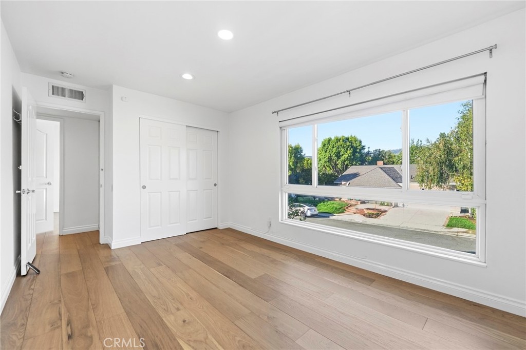 23721 Sarda Road Valencia, CA 91355 - Photo 15 of 46 Gallery Image 15