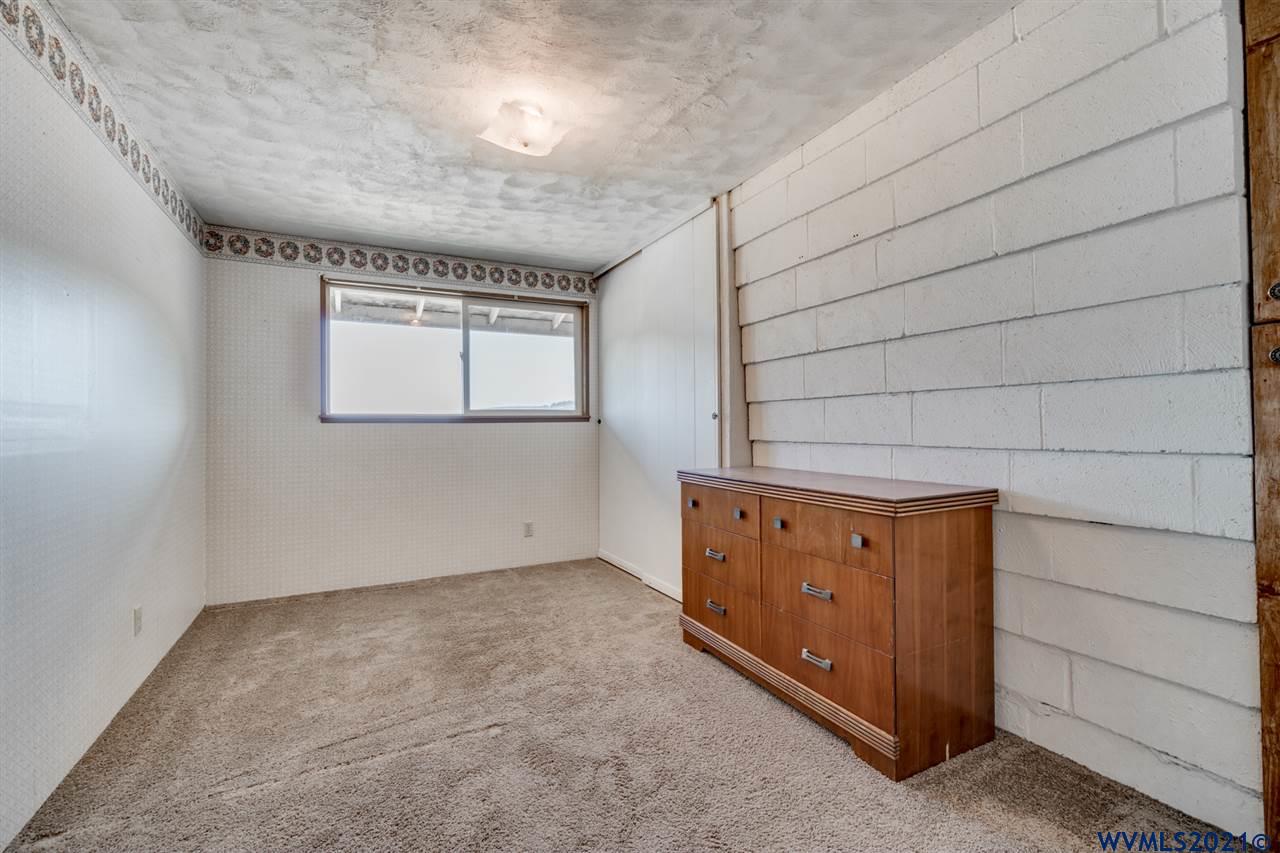 20852 Liberty Road Sweet Home, OR 97386 - Photo 24 of 42