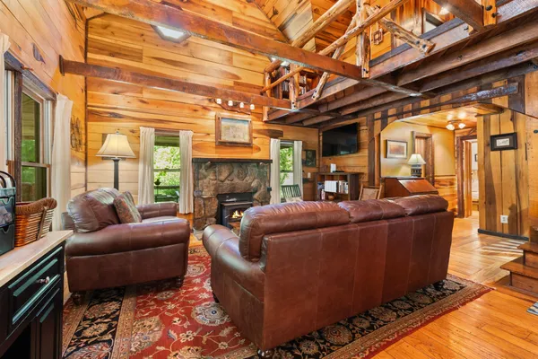 $1,895,000 | 28 Bussell Road, Carthage, TN 37030