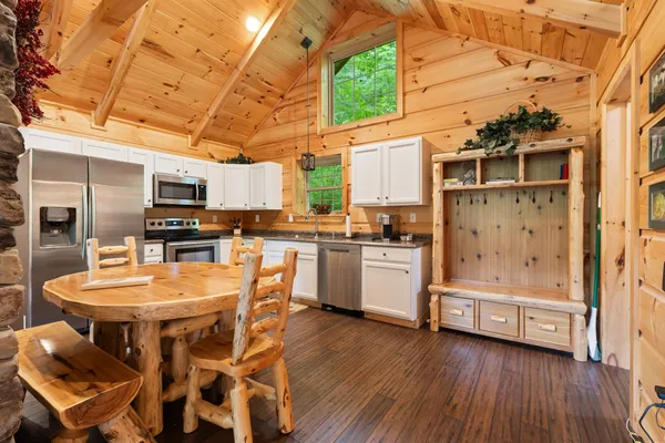 $1,895,000 | 28 Bussell Road, Carthage, TN 37030