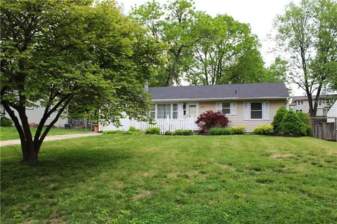 $265,000 | 6800 West 76th Terrace, Overland Park, KS 66204