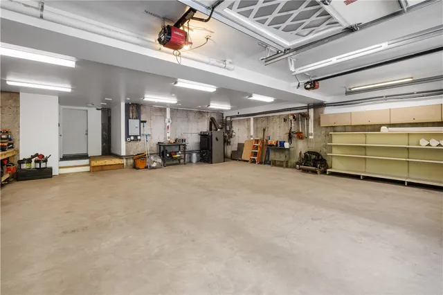 $1,275,000 | 485 Lake Road, Tiverton, RI 02878