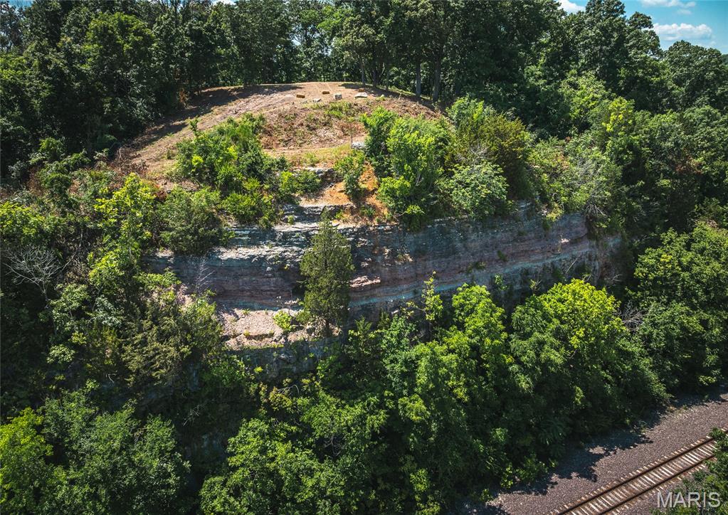 900 Bluff Road Pevely, MO 63070 - Photo 4 of 36