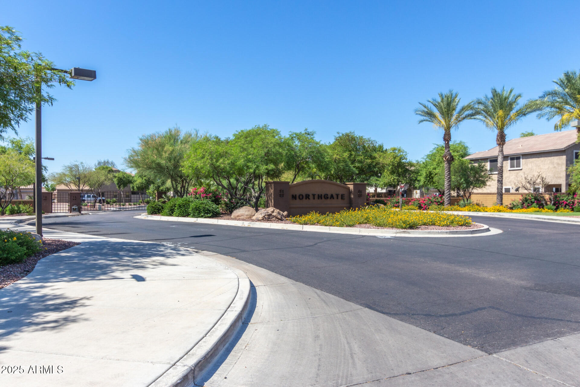 1942 West Davis Road Phoenix, AZ 85023 - Photo 22 of 33 35 Davis