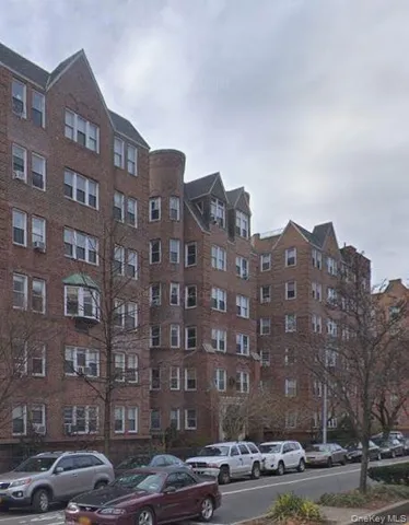 $325,000 | 86-10 34th Avenue, Unit 114 | Jackson Heights